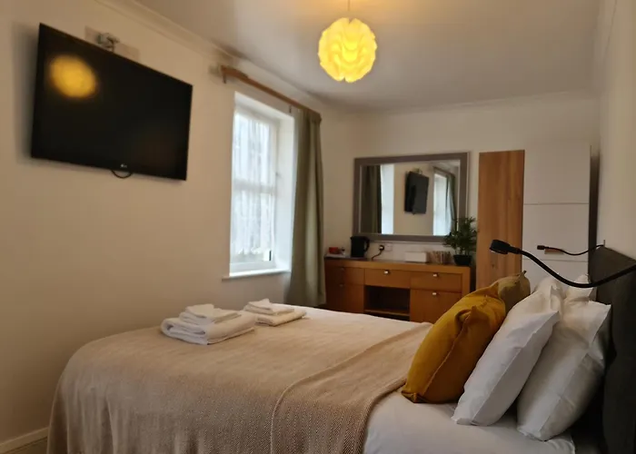 The Torland - Paignton Seafront - Free Parking, All Rooms En-Suite