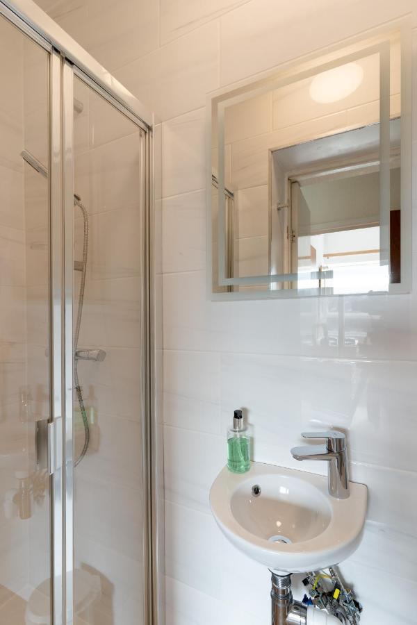 The Torland - Seafront - Free Parking, En-suite