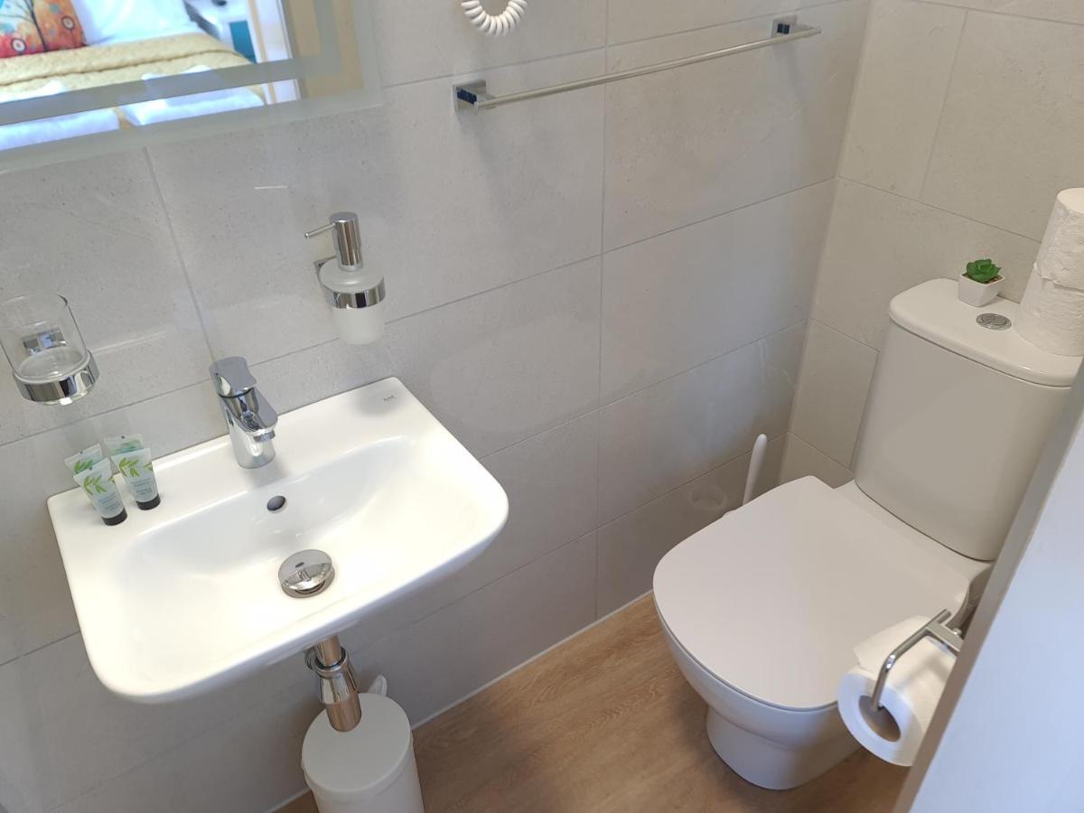 The Torland - Seafront - Free Parking, En-suite Hotel Paignton