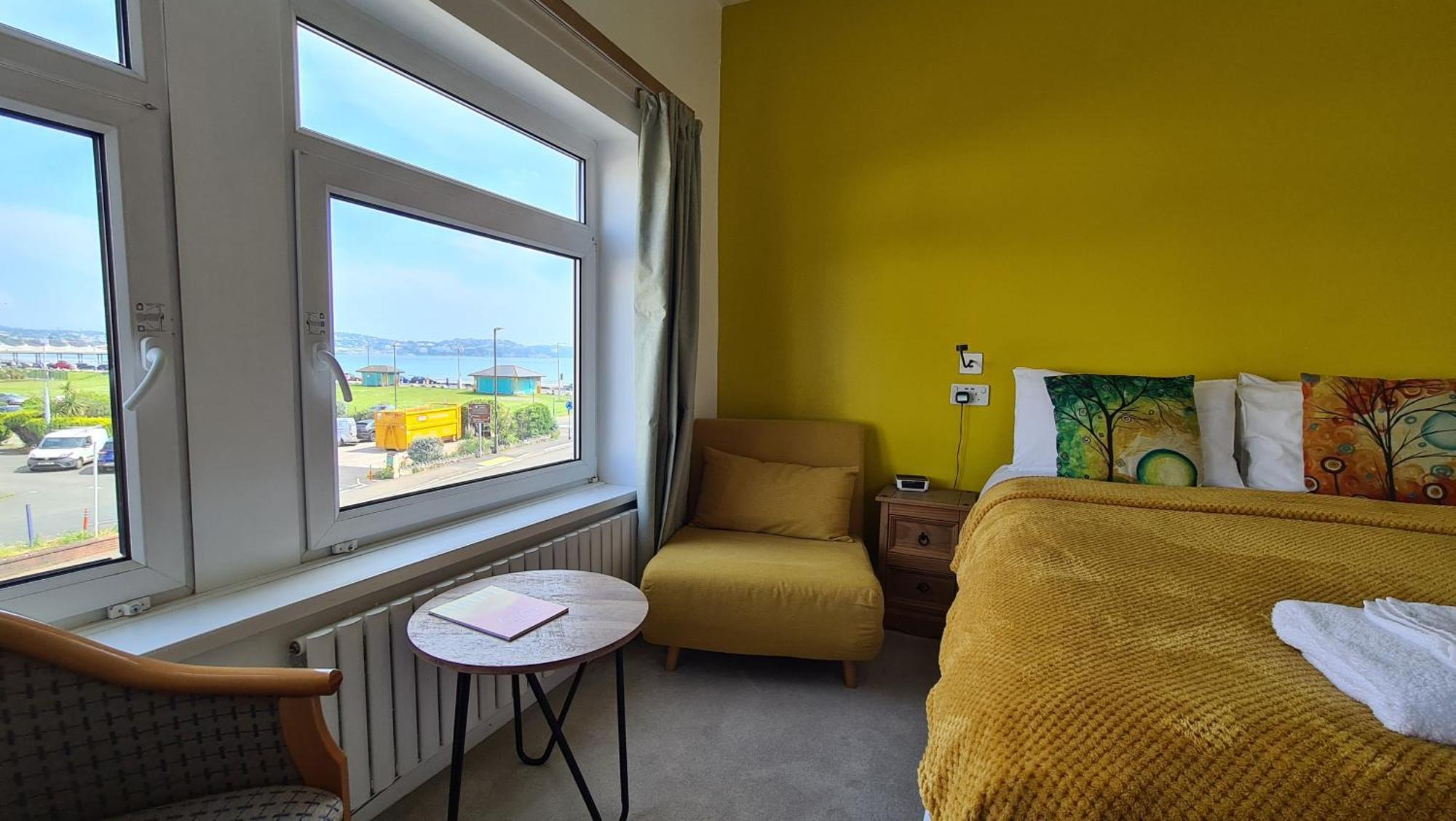 The Torland - Seafront - Free Parking, En-suite Paignton
