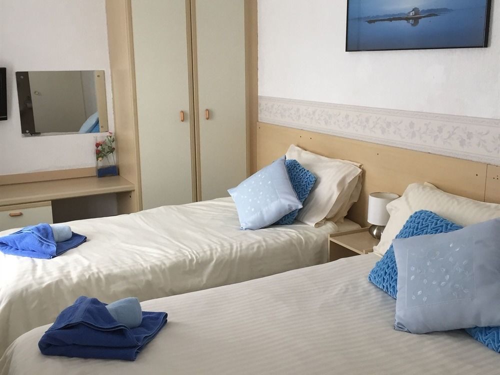 The Torland - Seafront - Free Parking, En-suite