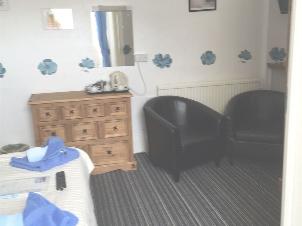 The Torland - Seafront - Free Parking, En-suite Hotel Paignton
