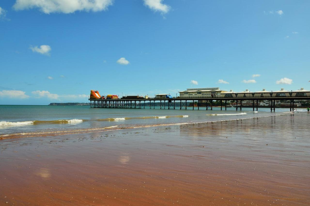 The Torland - Seafront - Free Parking, En-suite Hotel