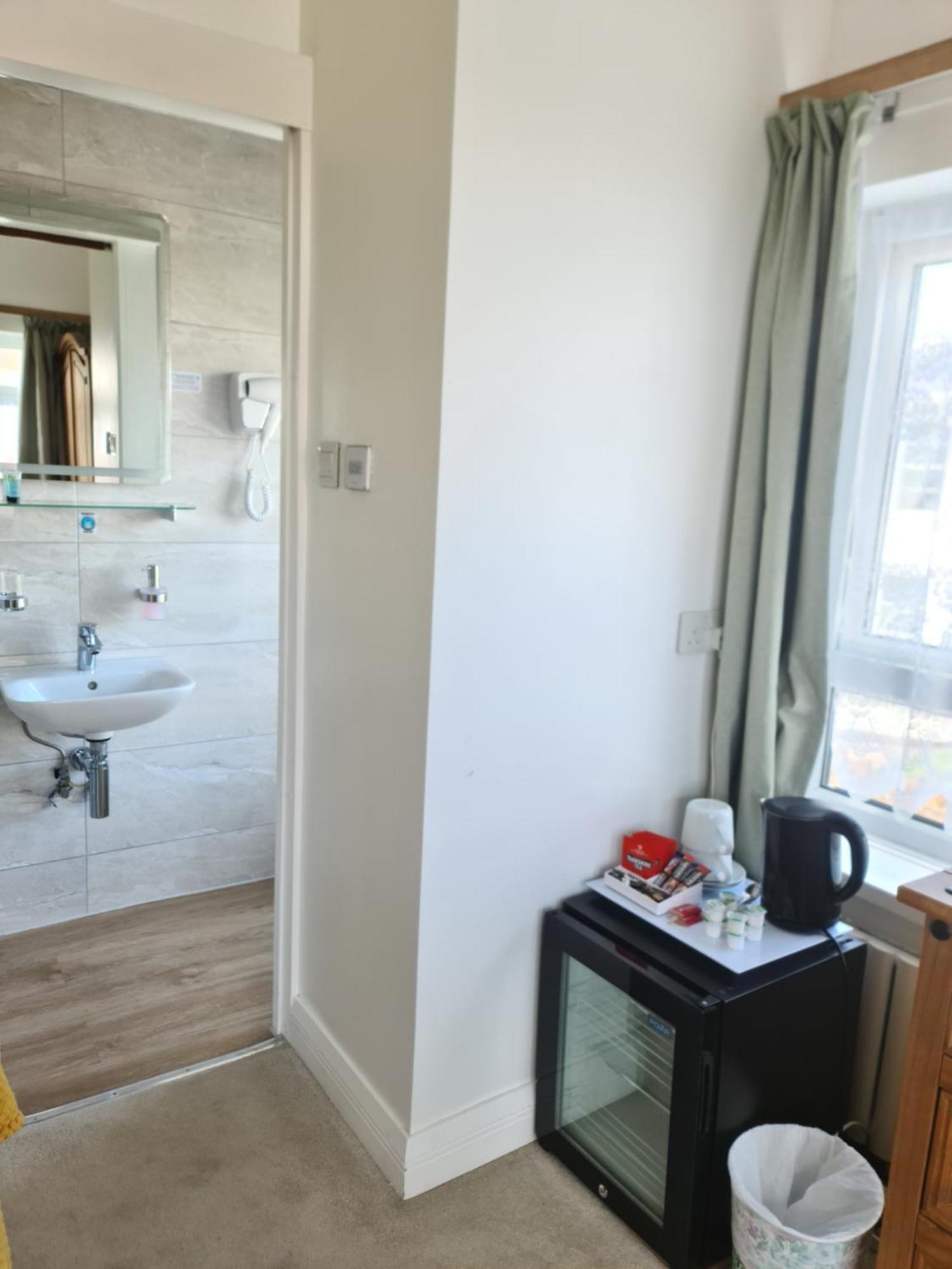 The Torland - Seafront - Free Parking, En-suite Hotel Paignton