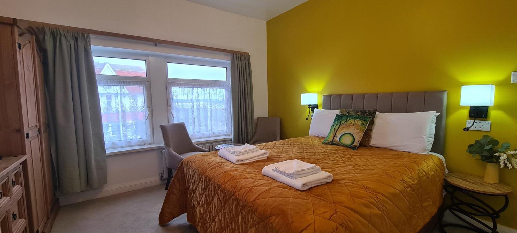 The Torland - Seafront - Free Parking, En-suite 4*