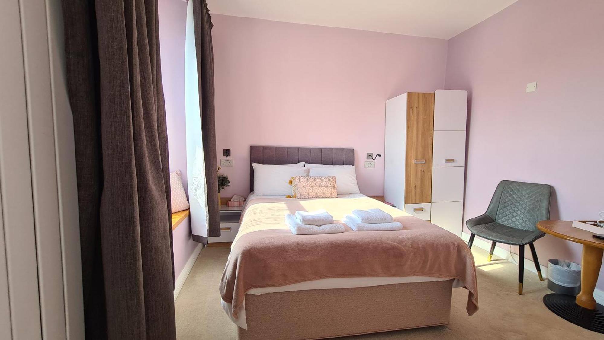 The Torland - Seafront - Free Parking, En-suite Hotel Paignton