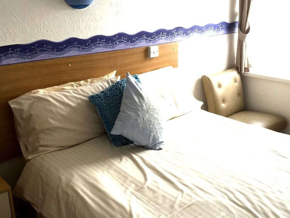 The Torland - Seafront - Free Parking, En-suite Hotel 4*