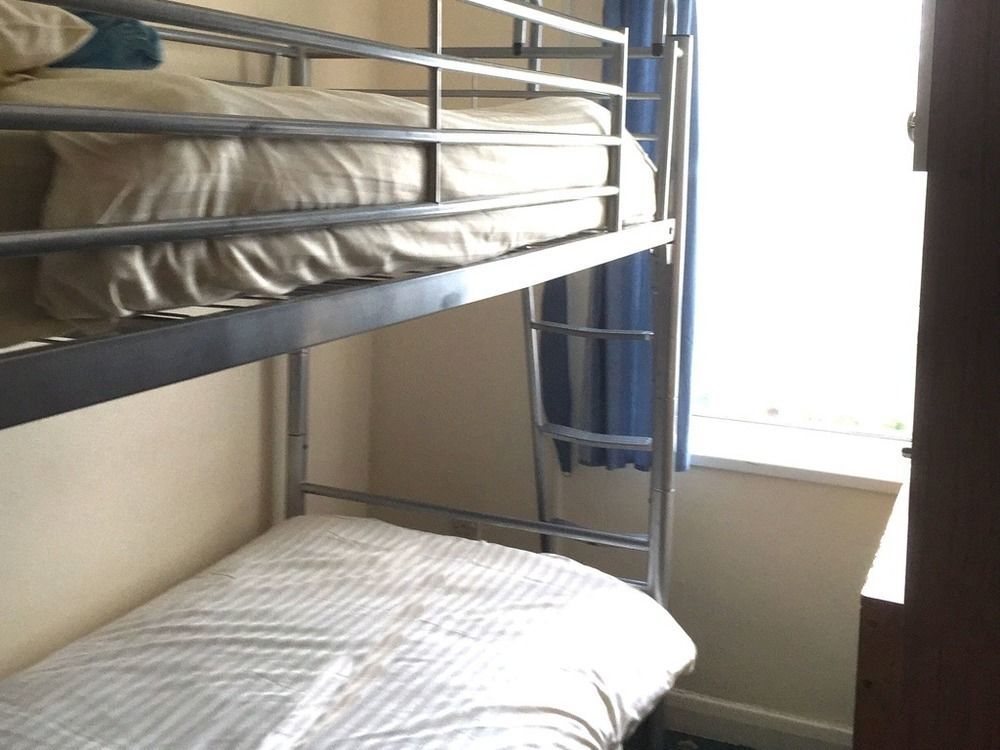 Hotel The Torland - Seafront - Free Parking, En-suite Paignton