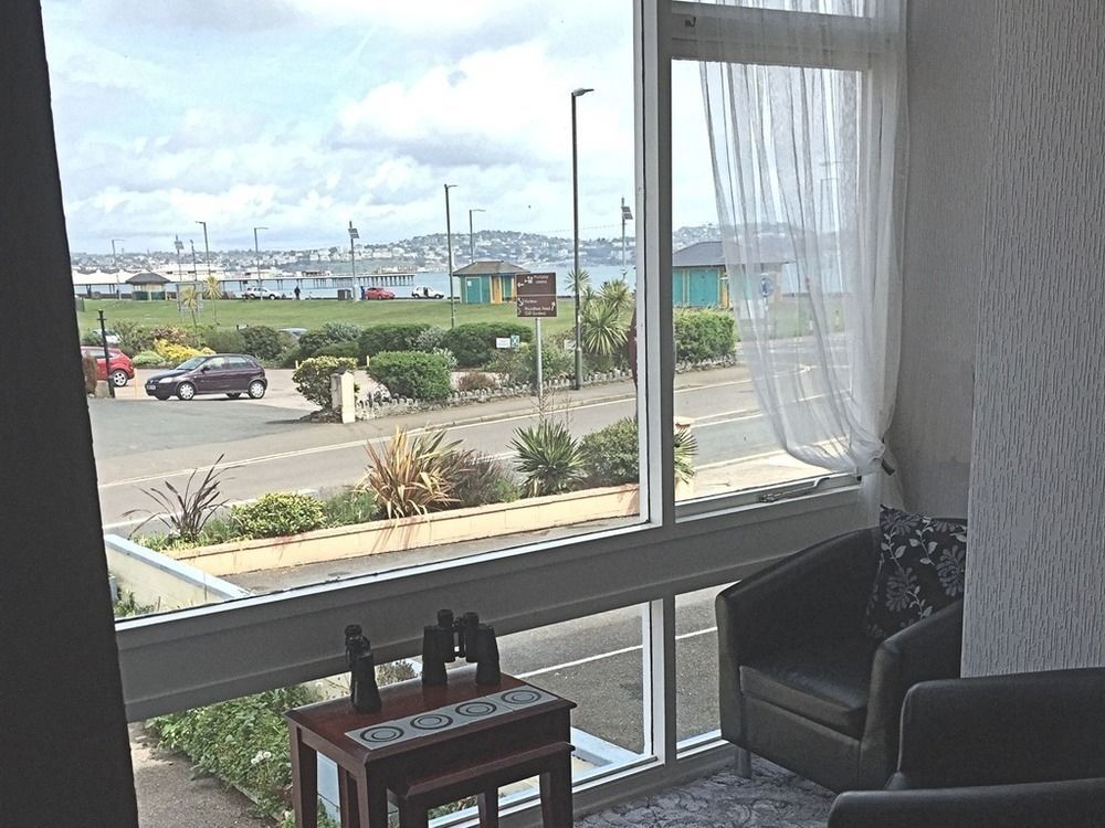 The Torland - Seafront - Free Parking, En-suite Hotel